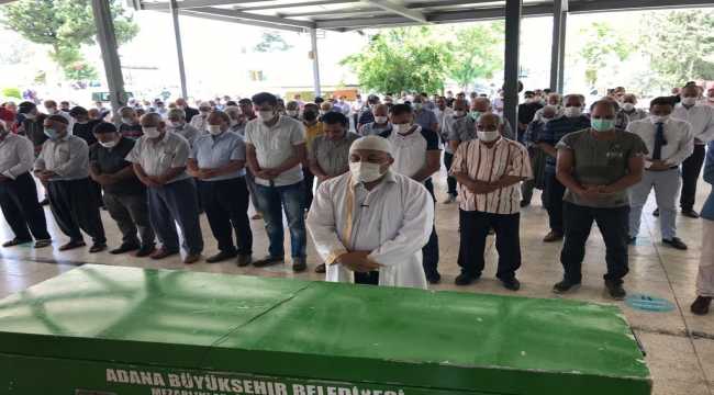 Okulda hayatını kaybeden öğretmen toprağa verildi