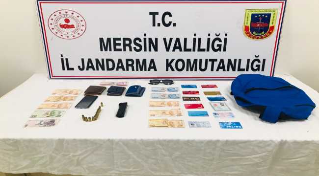 Mersin'de otomobilden hırsızlık yaptığı öne sürülen kişi tutuklandı