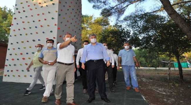 Osmaniye Valisi Yılmaz, doğa ve izcilik kampını ziyaret etti
