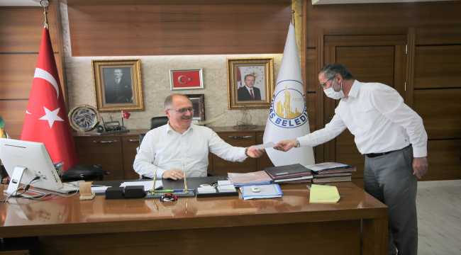 Sivas Belediye Başkanı Bilgin kurbanını Hayat Ağacı Derneğine bağışladı 