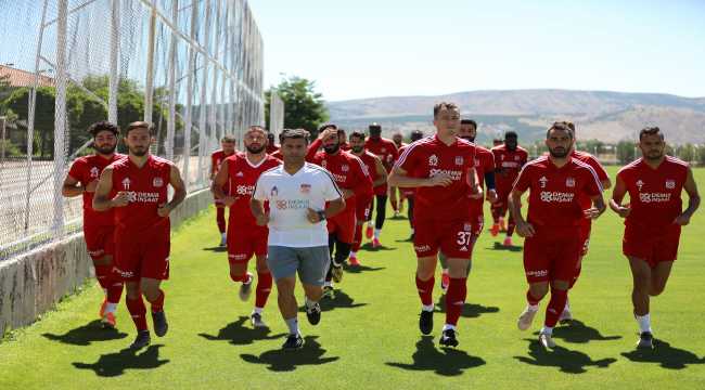 Sivasspor'da Göztepe maçı hazırlıkları sürüyor 