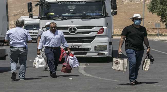 Suriyelilerin güvenli bölgelere dönüşü sürüyor