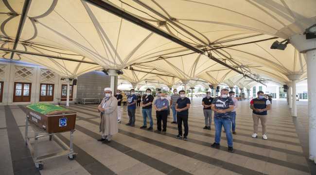 Tiyatro ve sinema oyuncusu Jale Aylanç, son yolculuğuna uğurlandı
