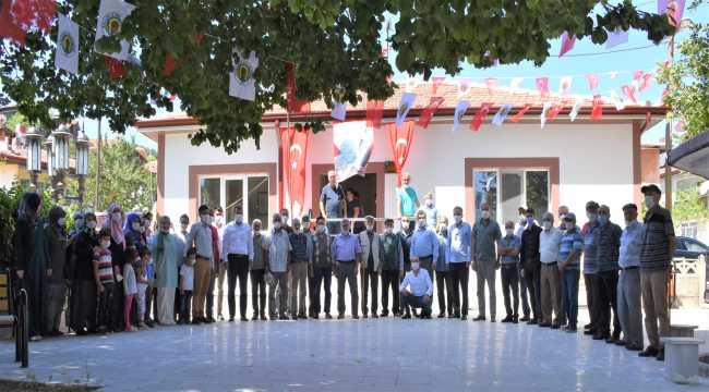 Uluhan Mahallesi'nde tadilatı tamamlanan köy konağı açıldı 