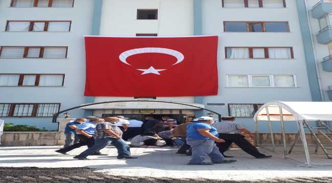 Van'da düşen keşif uçağında şehit olan komiser yardımcısının ailesine acı haber verildi 