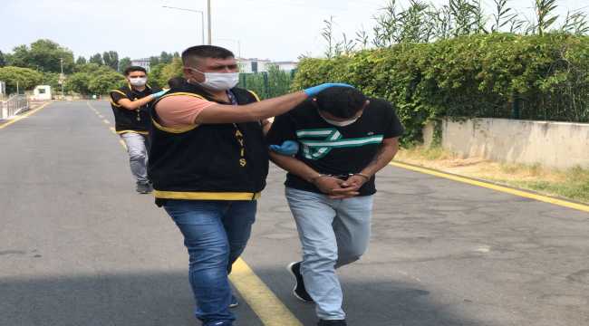 Yaşlı kadının bankadan çektiği parayı çalan 3 şüpheli tutuklandı 