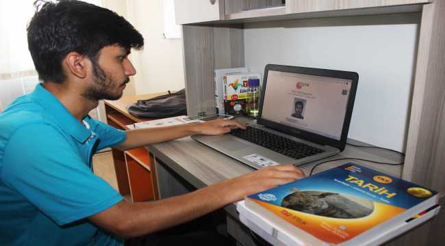 YKS eşit ağırlık birincisi Evleksiz'in, eğitim masraflarını MHP lideri Bahçeli karşılayacak
