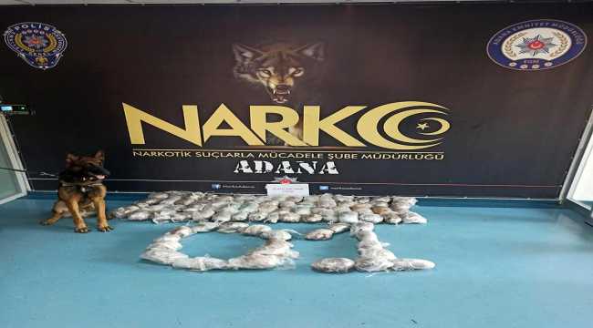 Adana'da minibüsün yakıt deposunda esrar ele geçirildi