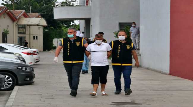 Adana'da otomobilden 43 bin lira çalan 2 şüpheli yakalandı