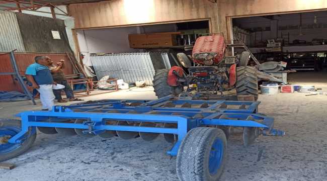 Adana'da tamir ettiği tarım aletinin altında kalan kişi yaralandı 