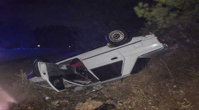 Akseki'de otomobil şarampole devrildi: 3 yaralı