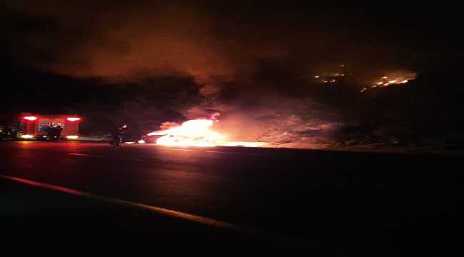 Akseki'de seyir halindeyken alev alan otomobil yandı 