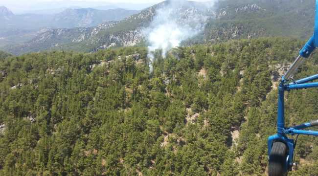 Antalya'da çıkan orman yangınına hava ve karadan müdahale ediliyor 