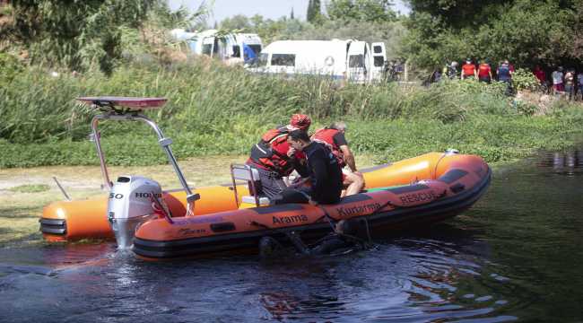 Antalya'da girdiği kanalda kaybolan genci arama çalışmaları sürüyor