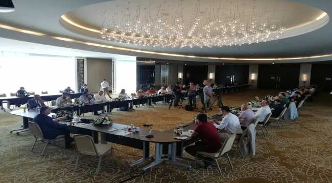 Antalya'ya iki günde yaklaşık 40 bin Rus turist geldi