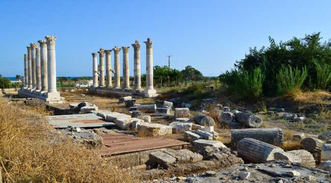 Arkeologların hedefi ünlü şair Aratos'un anıt mezarını bulmak