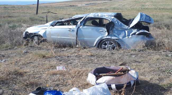 Başkentte otomobil tarlaya devrildi: 3 yaralı