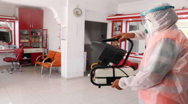 Beyşehir'de kuaförlerde dezenfekte çalışması