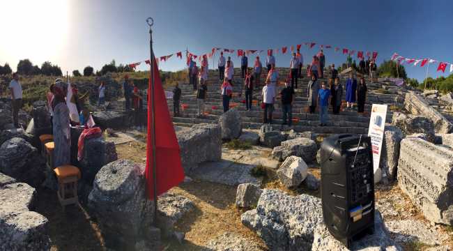 Bucak Belediye Meclisi, 2 bin 600 yıllık antik kentte toplandı