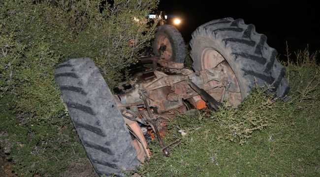 Burdur'da devrilen traktörün altında kalan sürücü hayatını kaybetti 