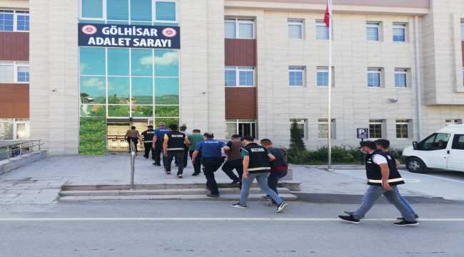Burdur'da sahte parayla hayvan almaya çalışan 6 kişi yakalandı 