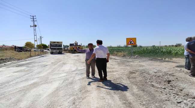 Eşmekaya'da yol yapım çalışmaları devam ediyor
