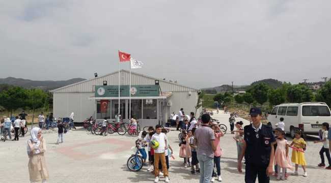 Hatay ve Osmaniye'deki Bayırbucak Türkmenlerine bayram yardımı