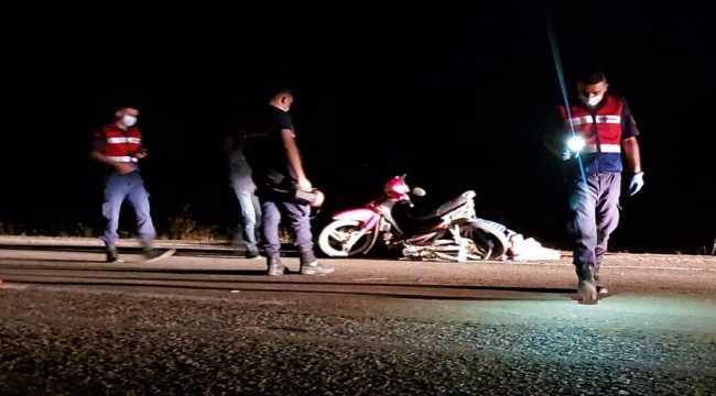 Isparta'da kamyonet ile motosiklet çarpıştı 2 kişi öldü