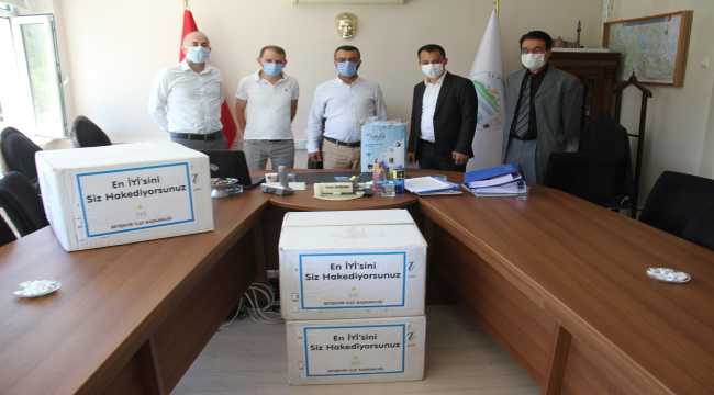 İYİ Parti Beyşehir İlçe Başkanlığı'ndan devlet hastanelerine koruyucu maske desteği