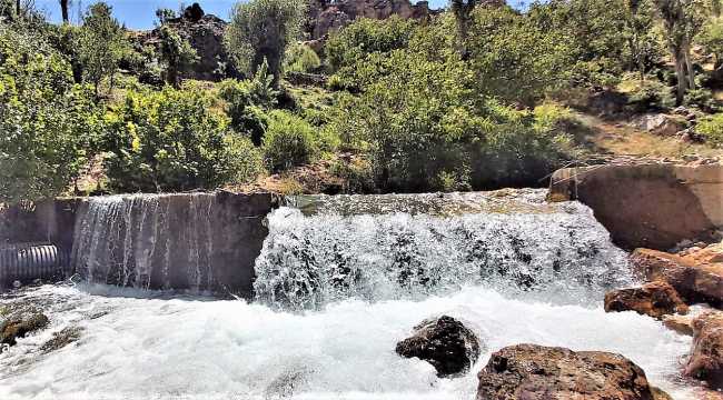 Kahramanmaraş'ta akarsuya düşen bebek kurtarıldı