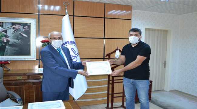 Kırşehir Müftülüğünden personele teşekkür belgesi