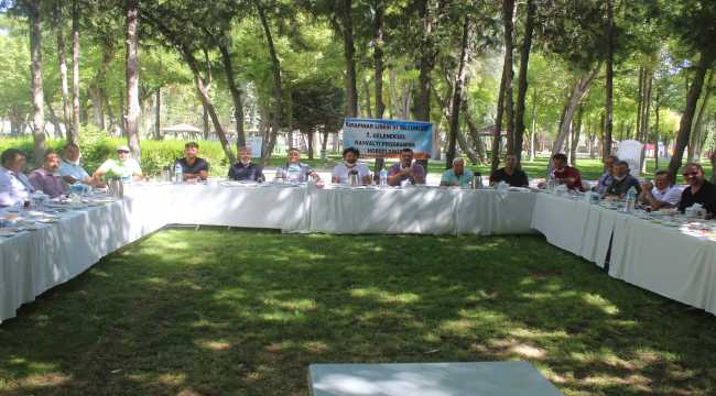 Lise mezunları 29 yıl sonra bir araya geldi