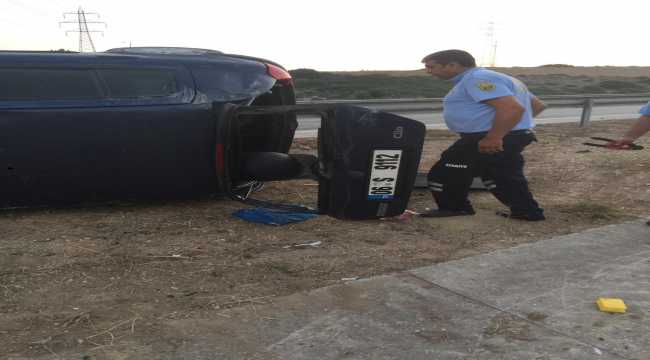 Mersin'de devrilen otomobilin sürücüsü yaralandı
