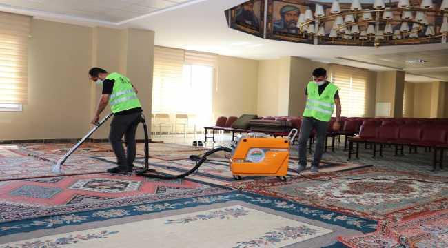 Mersin'de Kovid-19'a karşı ibadethane temizliği için özel ekip kuruldu