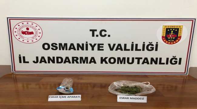Osmaniye'de durdurulan iki araçta 44 gram esrar ele geçirildi