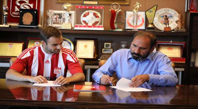 Sivasspor, İspanyol futbolcu Jorge Felix'i transfer etti
