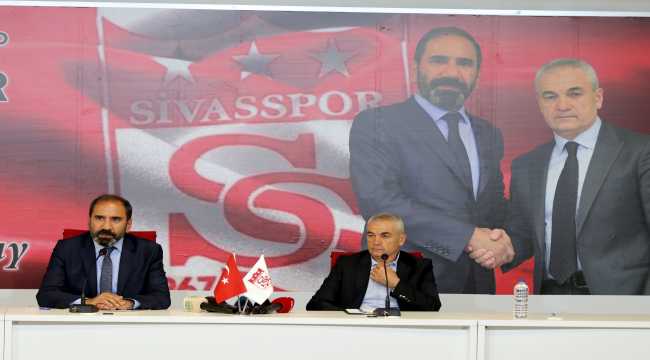 Sivasspor, Rıza Çalımbay'la sözleşme imzaladı 