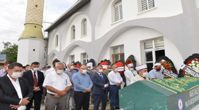 Zonguldak Valisi Tutulmaz'ın babasının cenazesi Antalya'da toprağa verildi