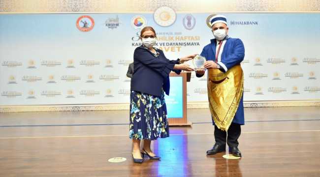 Ahilik Hizmet Ödülü bu yıl Halkbank Genel Müdürü Osman Arslan’a verildi
