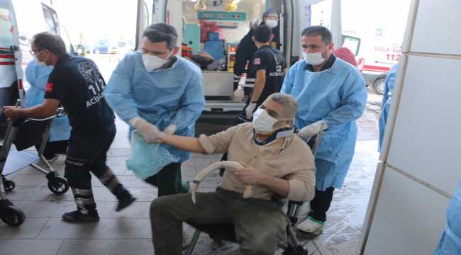 Aksaray'da devrilen yolcu otobüsünde 2'si ağır 37 kişi yaralandı