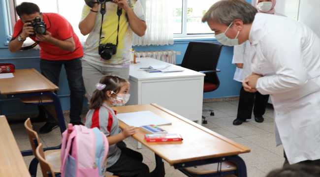 Aksaray Valisi Hamza Aydoğdu'dan öğretmenlere anlamlı hediye