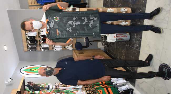 Alanyaspor'un bağış kampanyasına destek sürüyor