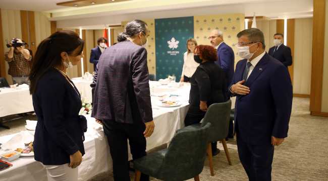 Davutoğlu, basın kuruluşlarının Ankara temsilcilerine değerlendirmelerde bulundu: