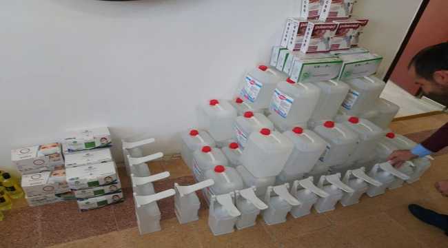 Derebucak'ta okullara dezenfektan, çocuk maskesi ve hijyen malzemeleri dağıtıldı