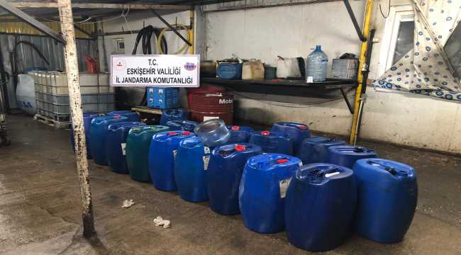 Eskişehir'de iş yerinde kaçak akaryakıt ele geçirildi