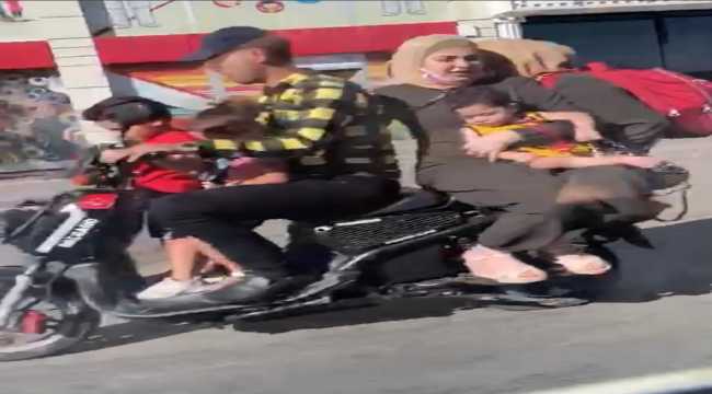 Kahramanmaraş'ta motosiklet üzerinde tehlikeli yolculuk