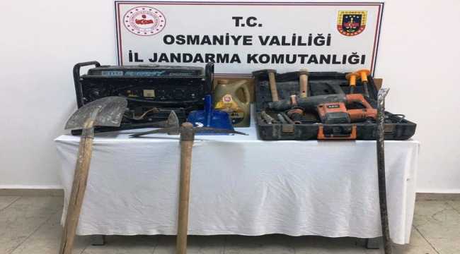 Osmaniye'de kaçak kazı yapan 2 şüpheli suçüstü yakalandı
