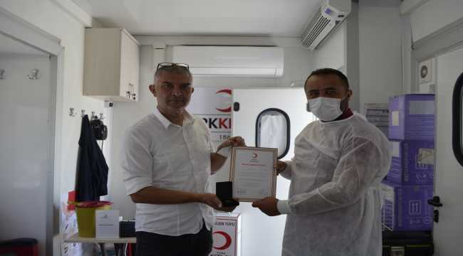 Türk Kızılay, Boğazlıyan'da gönüllü bağışçıları gümüş madalya ile ödüllendirdi