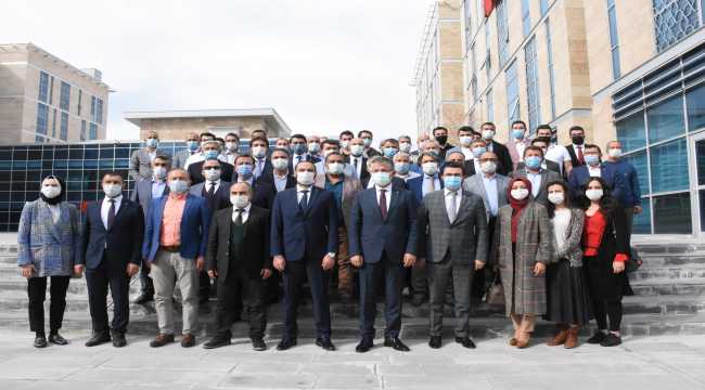 AK Parti İl Başkanı Şaban Çopuroğlu mazbatasını aldı