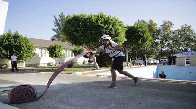 Antalya'da itfaiye eri olmak için zorlu parkurlarda ter döktüler